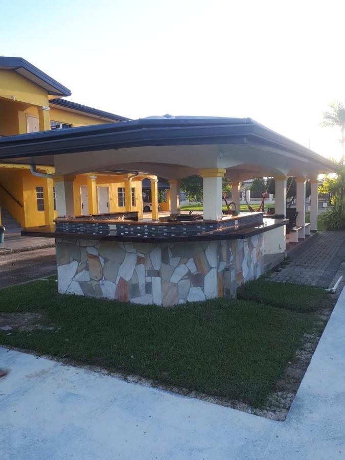 Piarco Village Suites מראה חיצוני תמונה