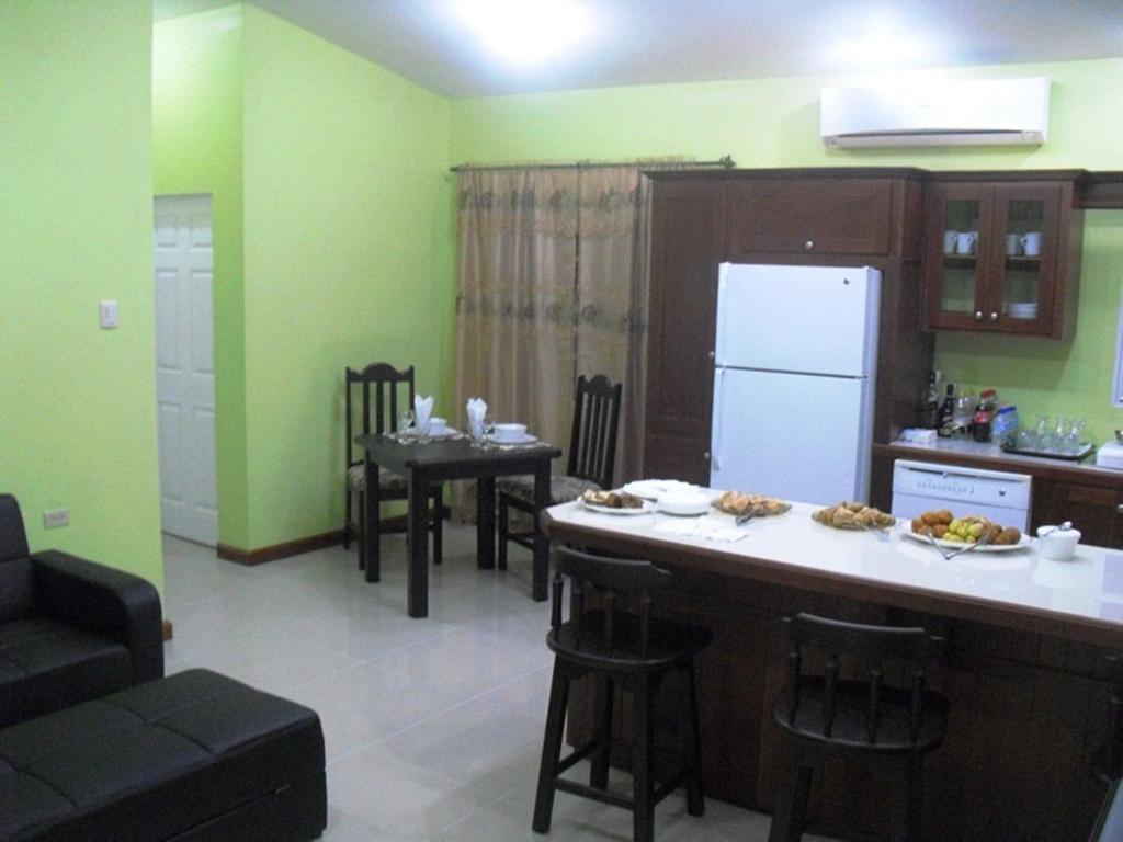 Piarco Village Suites מראה חיצוני תמונה