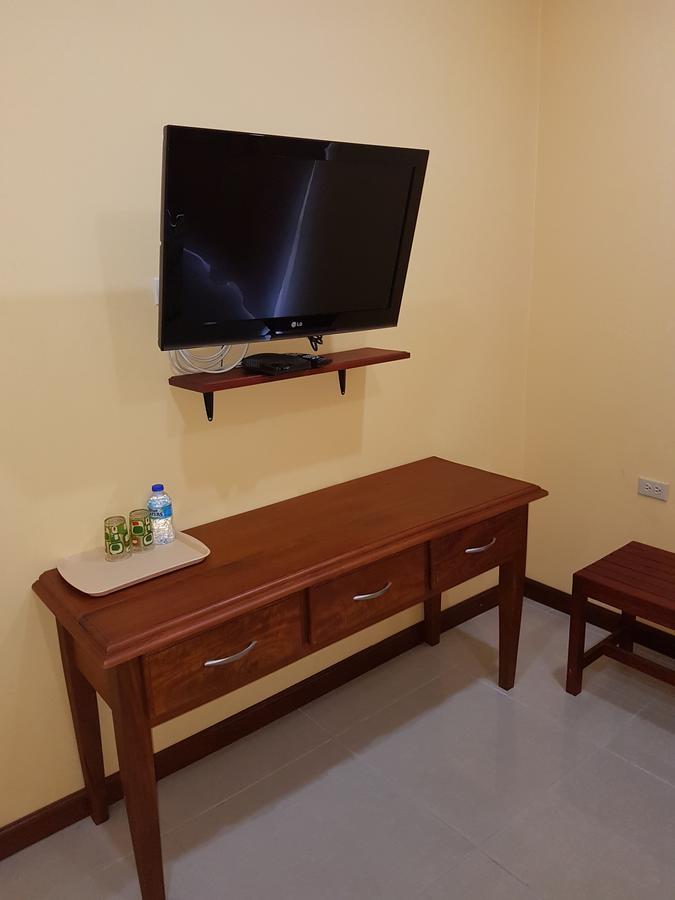 Piarco Village Suites מראה חיצוני תמונה