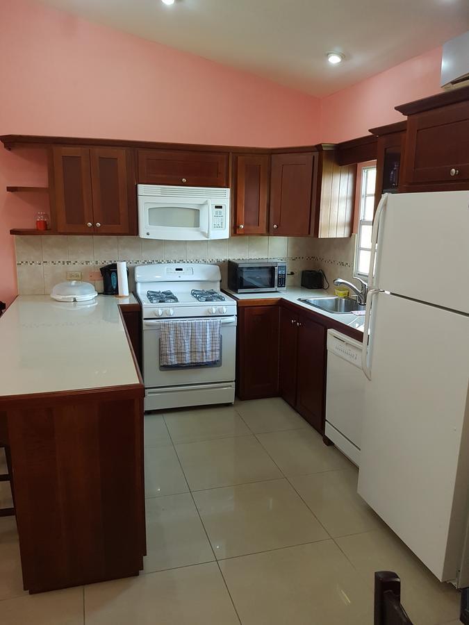 Piarco Village Suites מראה חיצוני תמונה