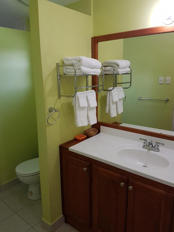 Piarco Village Suites מראה חיצוני תמונה