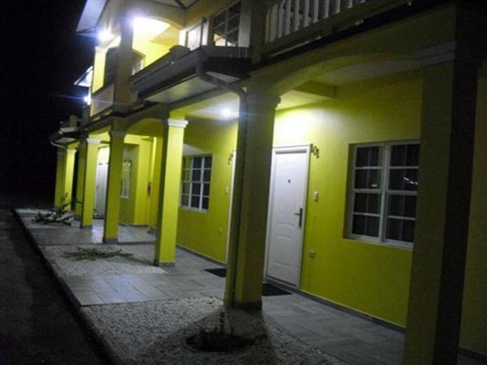 Piarco Village Suites מראה חיצוני תמונה